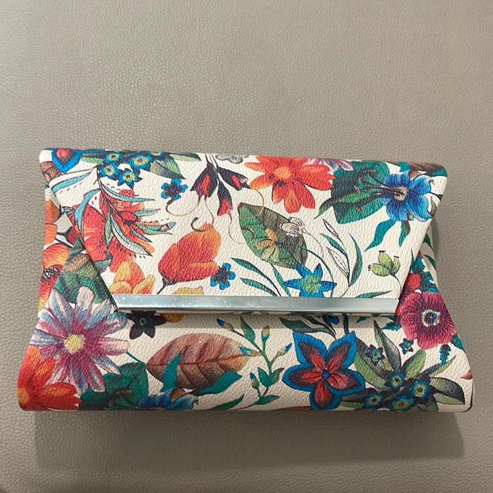 Tropical purse